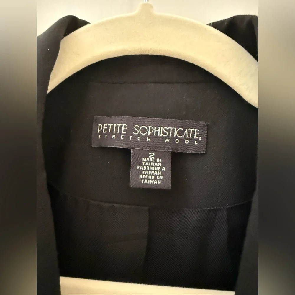 Petite Sophisticate Black Women's Tailored Blazer, Size S - Picture 4 of 5